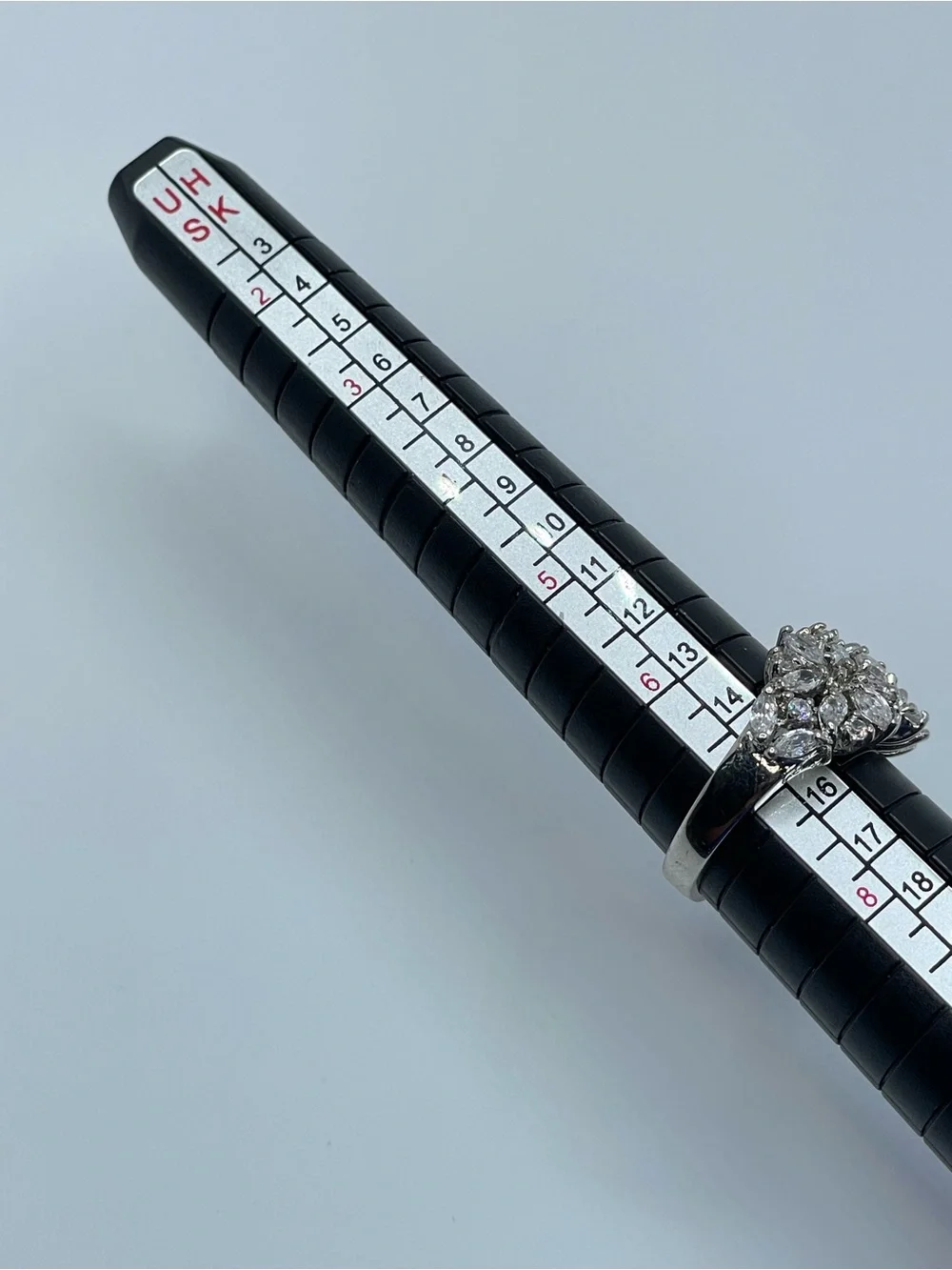 Swarovski Crystal Elements Diamond White Floral Art Deco Ring Silver Sz 7